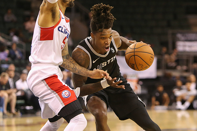 lol官方-窗口期圣安东尼奥马刺调整名单以备NBA总决赛；临场应变环节打磨；更衣室稳定；球探报告显示潜力的简单介绍